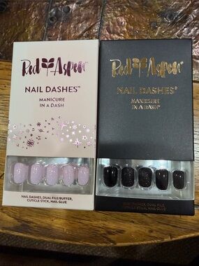 Red Aspen Women’s Nail Dashes Press-On Nails - Pink and Black Sets